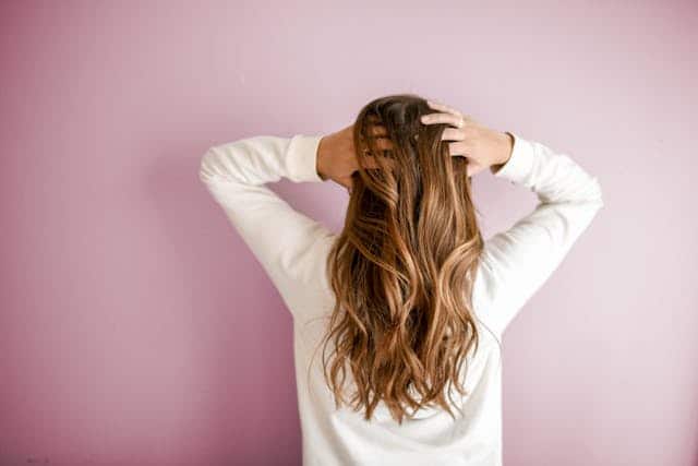 Cómo dar brillo al pelo teñido 3 pelo brillante